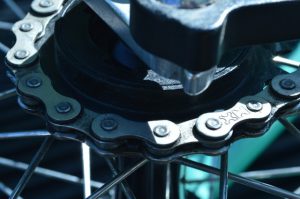 How To Tighten A Bike Chain In 5 Easy Steps!